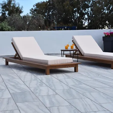 Spacious Veranda, House For 3, In The Village. Villa Kamari (Santorini)