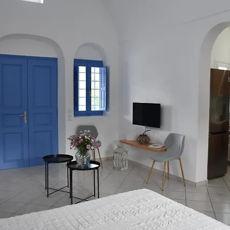 Spacious Veranda, House For 3, In The Village. Kamári