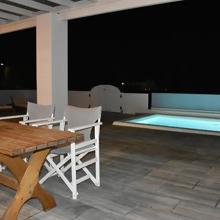 Spacious Veranda, House For 3, In The Village.