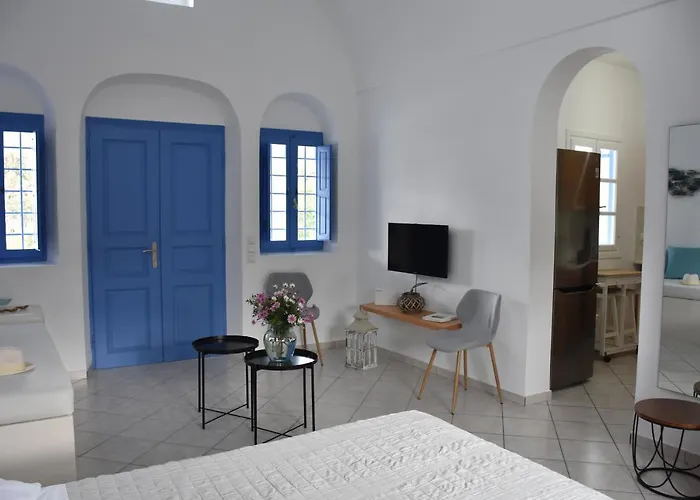 Spacious Veranda, House For 3, In The Village. Kamári