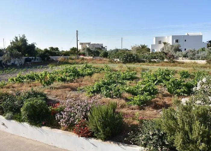 Spacious Veranda, House For 3, In The Village.